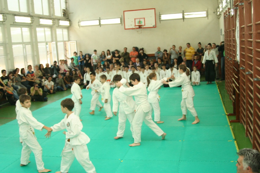 76604aeba78573431789e757bfe572f0